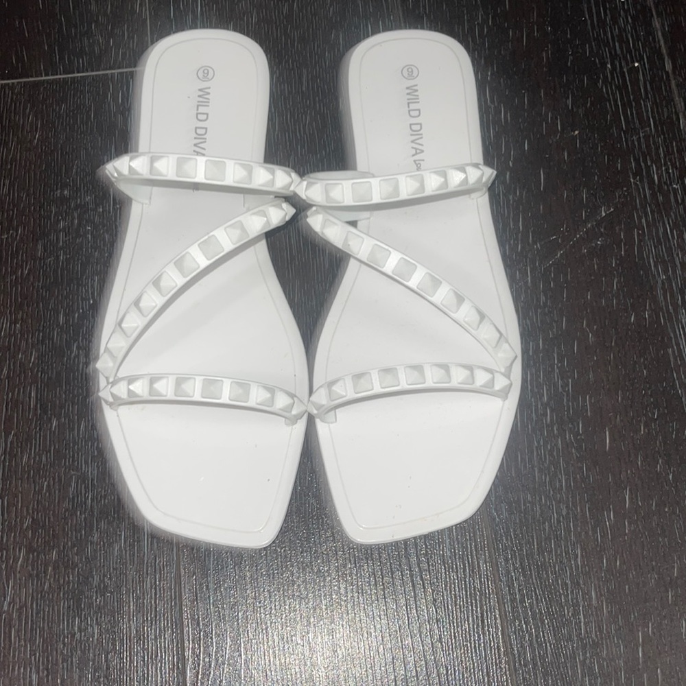 never worn ! white size 9!